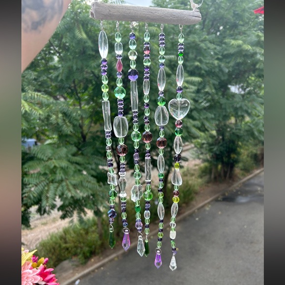 Handmade Elegant Multicolor Glads Beaded Suncatcher - Picture 1 of 3